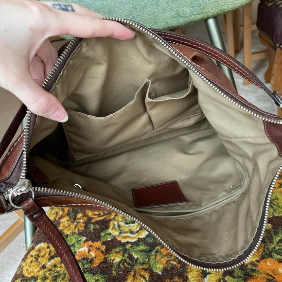 2009 Coach Leather Shoulder Bag - Picture 6 of 8